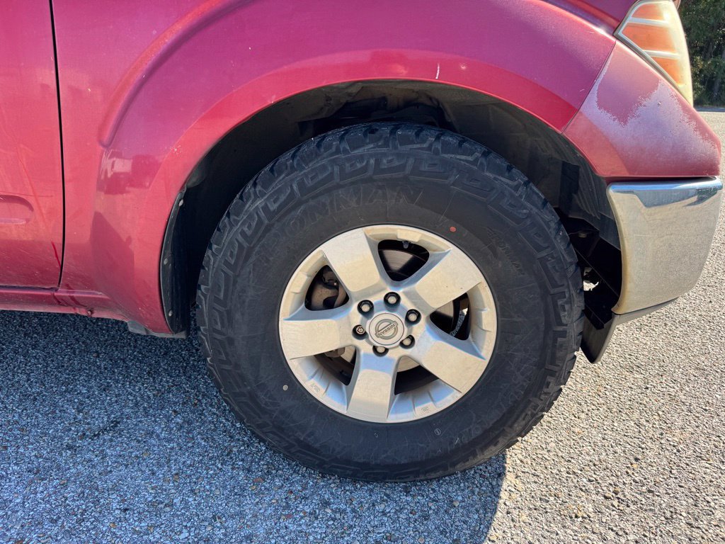 Used 2009 Nissan Frontier SE w/ SE Value Truck Pkg RWD image 10