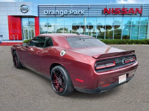 Used 2020 Dodge Challenger SXT RWD image 3