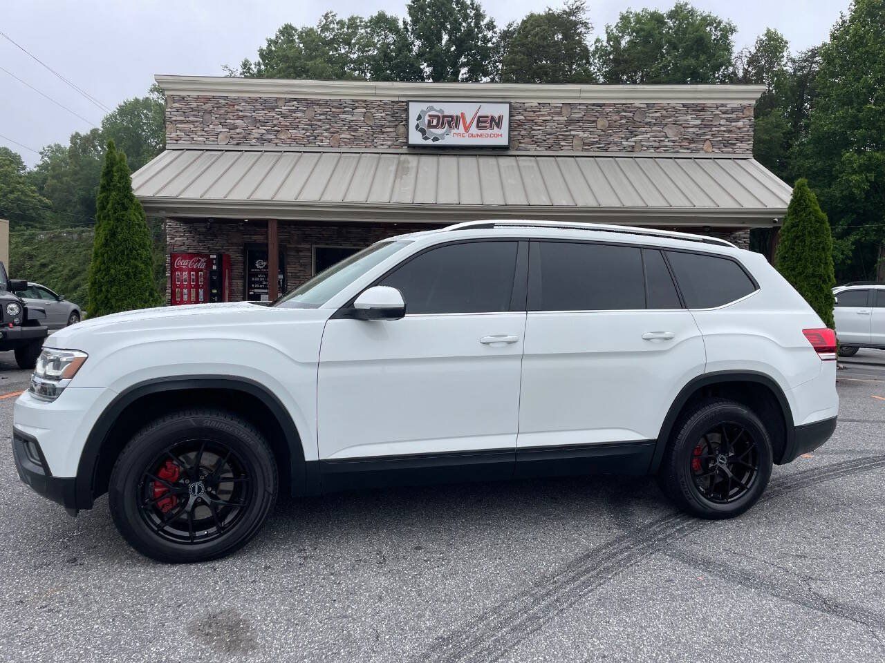Used 2018 Volkswagen Atlas SE AWD/4WD image 1