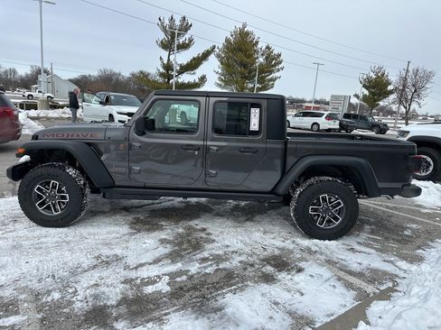 New 2026 Jeep Gladiator Mojave image 16