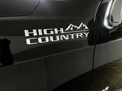 Used 2021 Chevrolet Tahoe High Country w/ Premium Package AWD/4WD image 6