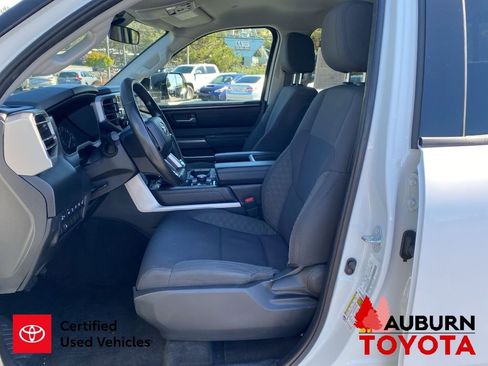 Used 2022 Toyota Tundra SR5 w/ SR5 Convenience Package AWD/4WD image 17