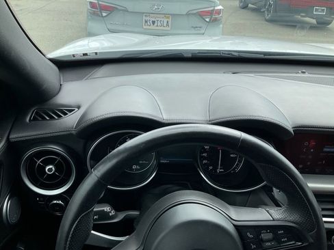 Used 2022 Alfa Romeo Stelvio Veloce image 25