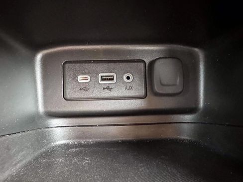 Used 2023 Chevrolet Equinox LT FWD image 25