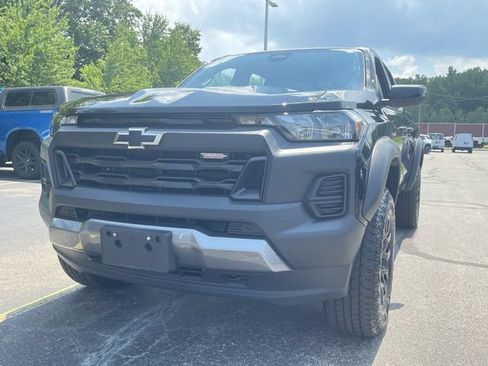 Used 2024 Chevrolet Colorado Trail Boss w/ Safety Package AWD/4WD image 32