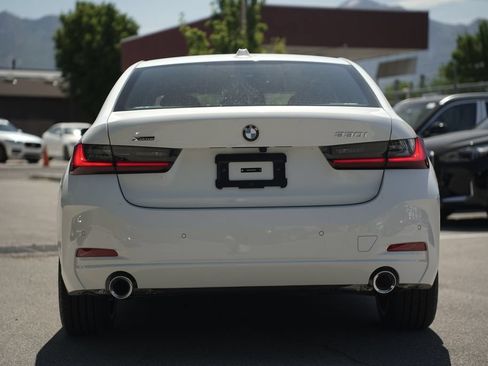 New 2026 BMW 330i xDrive Sedan w/ Premium Package AWD/4WD image 4