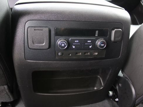 Used 2019 GMC Yukon Denali w/ Denali Ultimate Package image 24