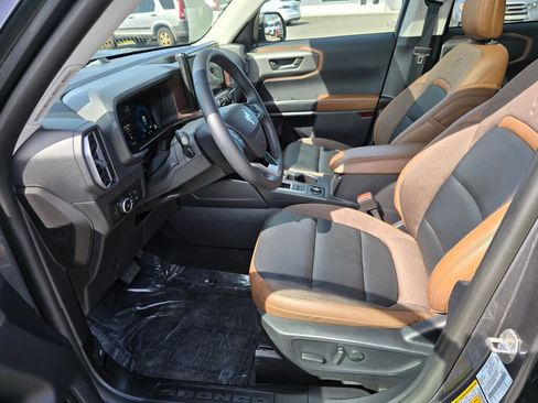 Certified 2025 Ford Bronco Sport Outer Banks w/ Outer Banks Tech Package+ AWD/4WD image 16