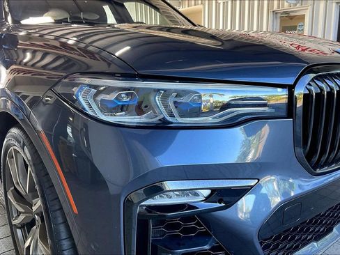 Used 2021 BMW X7 M50i w/ Cold Weather Package AWD/4WD image 28