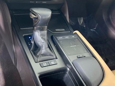 Used 2021 Lexus ES 300h w/ Premium Package FWD image 16