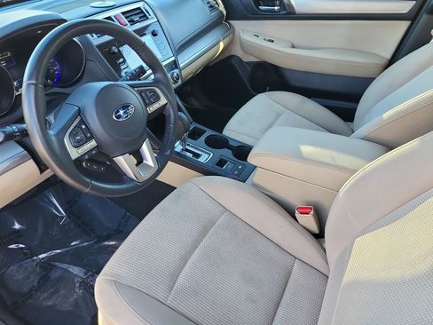 Used 2017 Subaru Outback 2.5i Premium AWD/4WD image 10