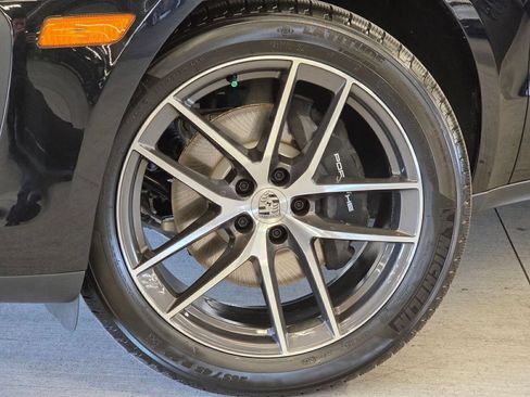Certified 2026 Porsche Macan AWD/4WD image 24