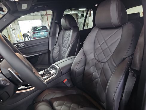 New 2026 BMW X5 xDrive40i w/ M Sport Package image 16