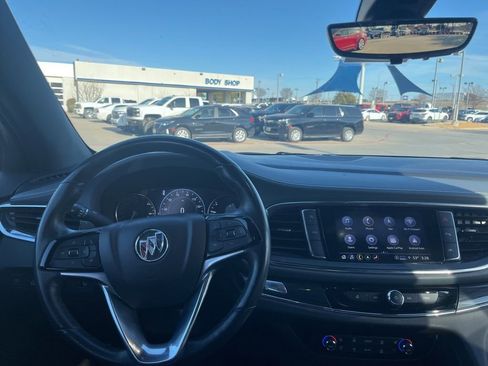 Used 2024 Buick Enclave Premium image 14