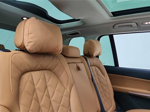 Used 2026 BMW X7 xDrive40i image 25