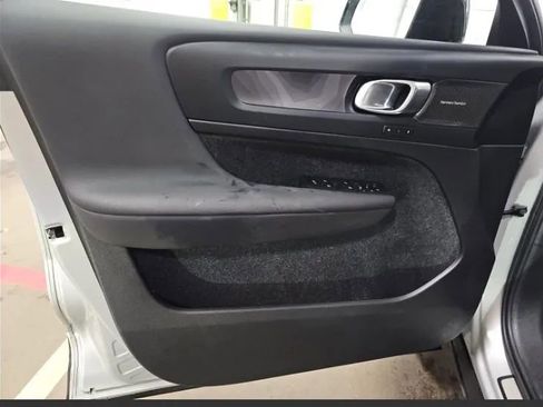 Used 2023 Volvo C40 P8 Recharge Ultimate AWD/4WD image 8