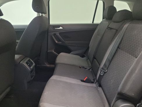 Used 2019 Volkswagen Tiguan S FWD image 18