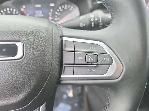 Used 2022 Jeep Compass Latitude image 18