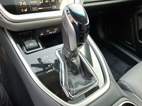 Used 2020 Subaru Outback Limited image 17