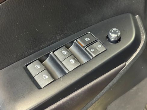 Used 2016 Toyota Highlander XLE AWD/4WD image 9