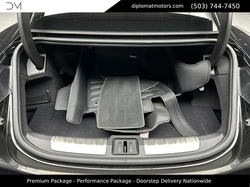 Used 2020 Porsche Taycan 4S w/ Premium Package image 44