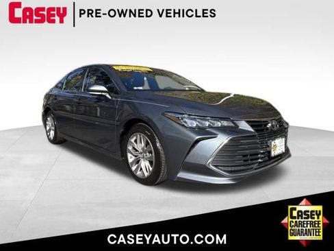 Used 2019 Toyota Avalon XLE image 1