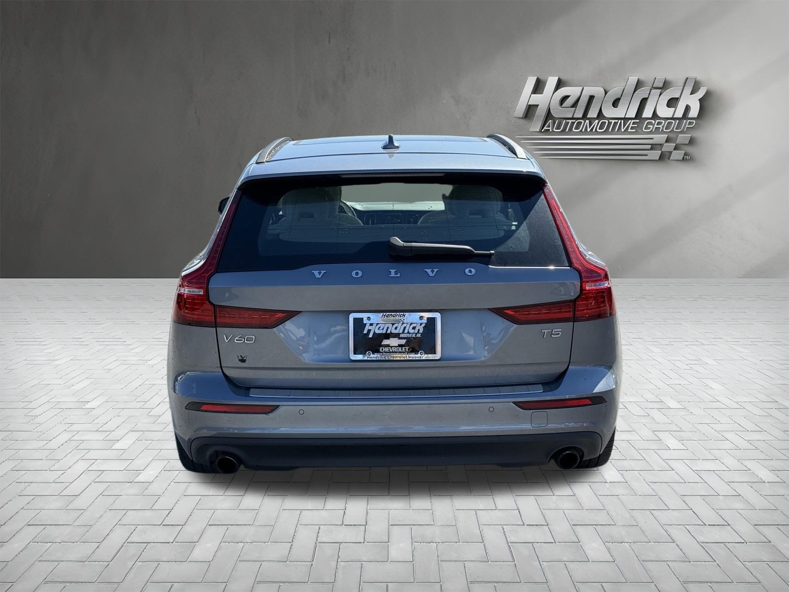 Used 2021 Volvo V60 T5 Momentum w/ Premium Package FWD image 10