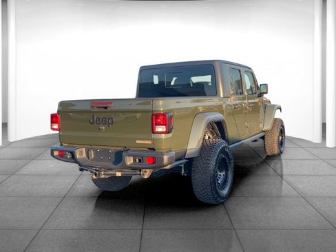 Used 2023 Jeep Gladiator Sport image 7