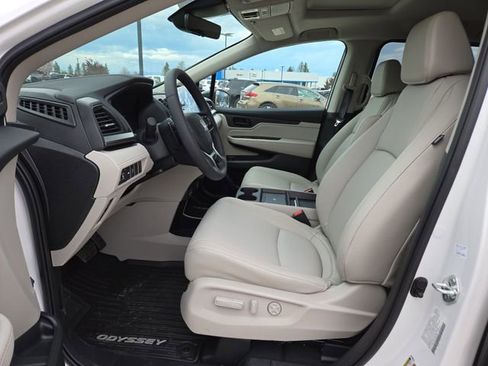 New 2026 Honda Odyssey EX-L image 3