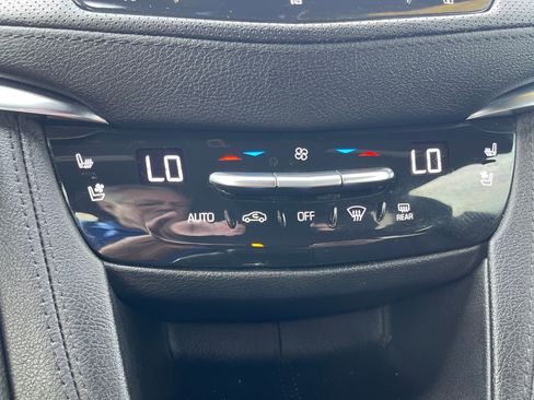 Used 2021 Cadillac XT5 Premium Luxury image 15