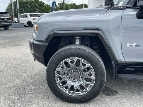 New 2025 GMC Hummer EV 3X AWD/4WD image 42