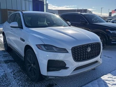 Used 2022 Jaguar F-PACE S image 4