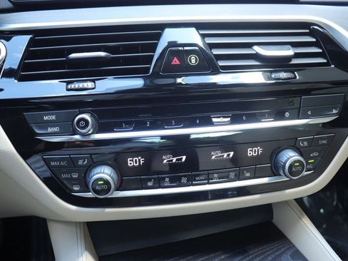 Used 2023 BMW 540i w/ M Sport Package RWD image 34