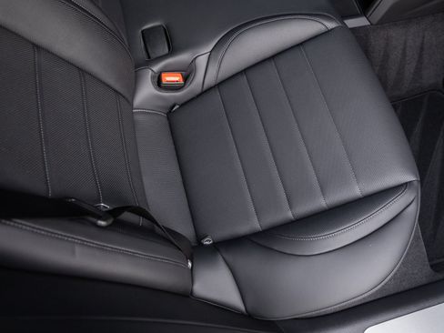 Certified 2026 Porsche Panamera RWD image 41