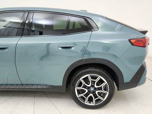 Used 2025 BMW X2 xDrive28i image 10