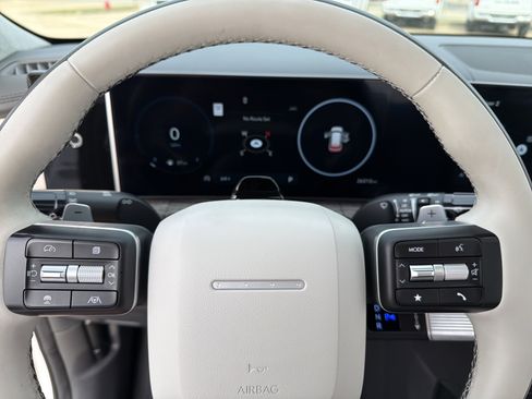 Used 2024 Hyundai Santa Fe Calligraphy image 17