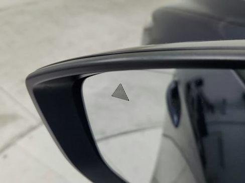 Used 2024 MAZDA MAZDA3 s FWD image 17