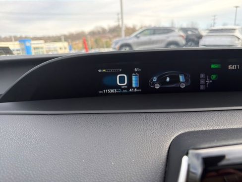 Used 2017 Toyota Prius One image 5