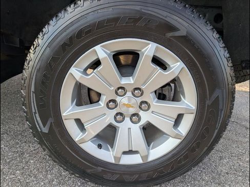 Used 2022 Chevrolet Colorado LT w/ LT Convenience Package image 25