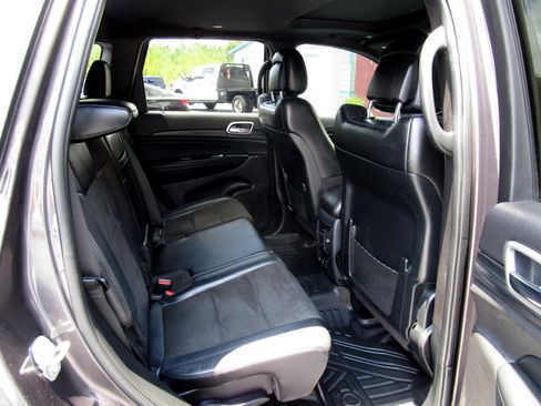 Used 2020 Jeep Grand Cherokee Altitude image 26