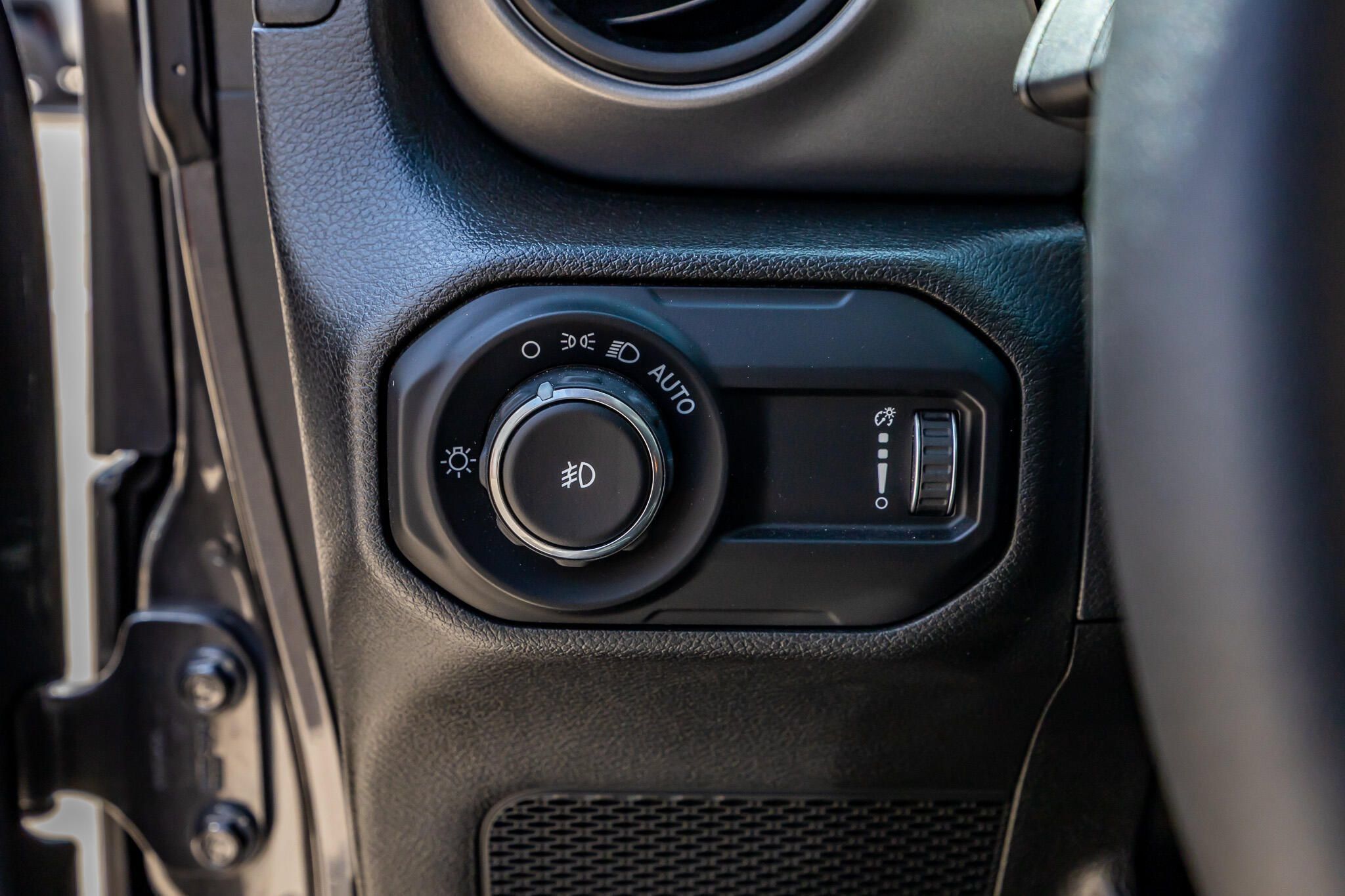 Used 2023 Jeep Wrangler Unlimited Sport AWD/4WD image 22