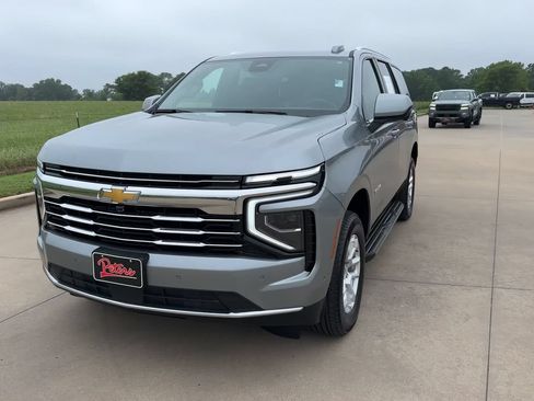 Used 2025 Chevrolet Tahoe LT AWD/4WD image 4