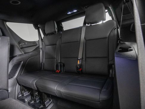 Used 2025 Chevrolet Tahoe LT RWD image 12