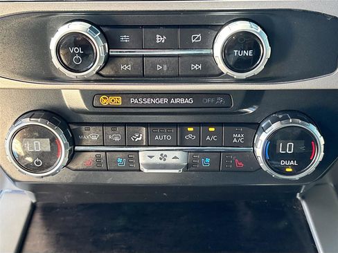 Used 2022 Ford F250 Lariat w/ Lariat Value Package image 17