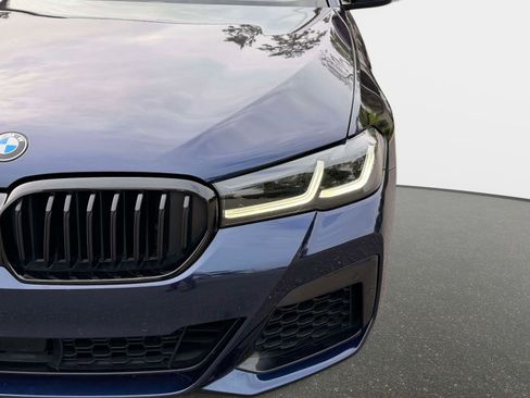 Used 2022 BMW M550i xDrive w/ Dynamic Handling Package AWD/4WD image 9
