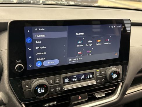 Used 2025 Toyota Grand Highlander FWD image 19