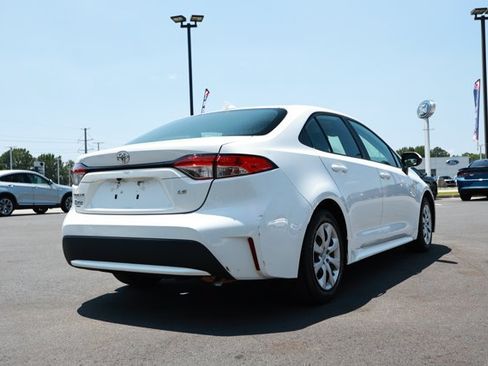 Used 2021 Toyota Corolla LE FWD image 6