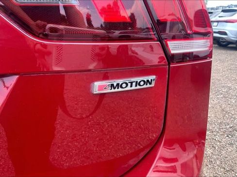 Used 2020 Volkswagen Tiguan SEL AWD/4WD image 31