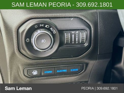 Used 2022 Jeep Wrangler Unlimited Sahara w/ Cold Weather Group image 10