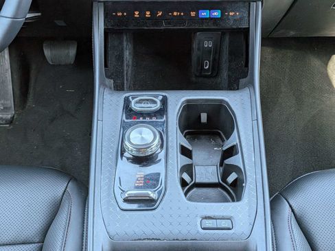 Used 2024 Jeep Wagoneer Launch Edition AWD/4WD image 22